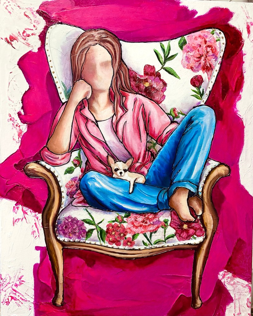 Un instant, un refuge, loin du tumulte, Dans sa bulle, une jeune femme assise dans un joli fauteuil fleuri